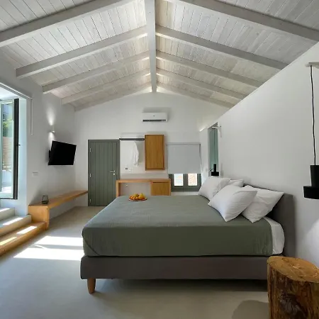Lithos Retreat *