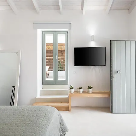 Lithos Retreat *