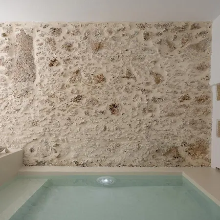 Lithos Retreat *